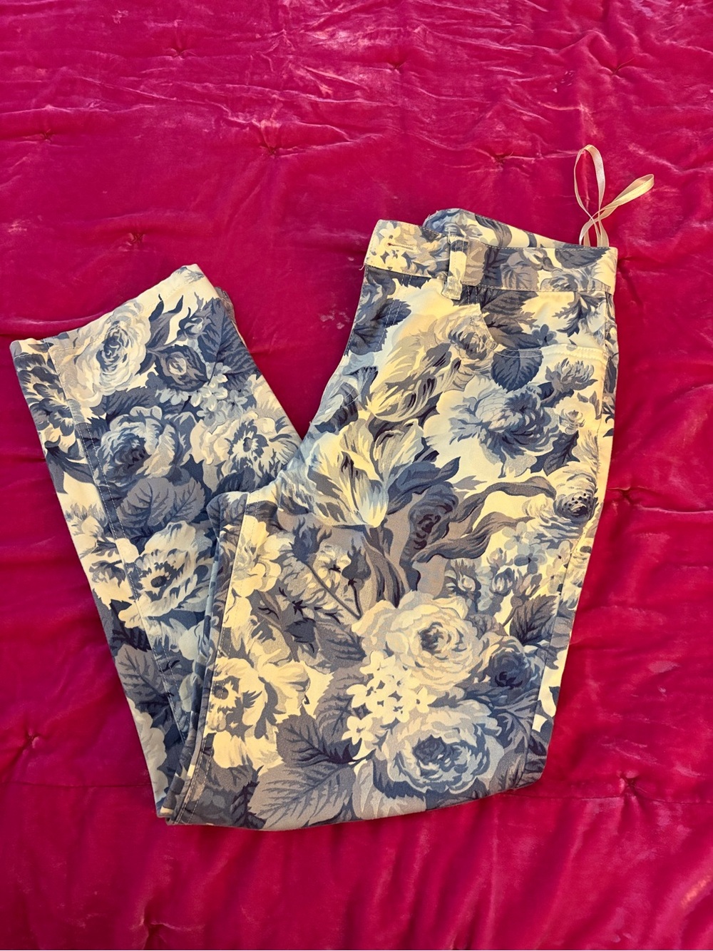 Ralph Lauren Blue & White Floral Cropped Pants